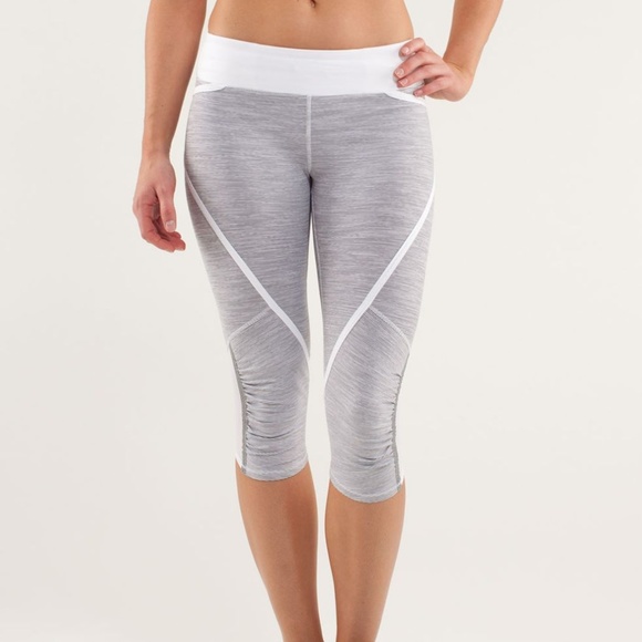 lululemon athletica Pants - Lululemon Run: Pace Crop Sz 12 Wee Stripe